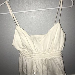 shows too much cleavage on me!!